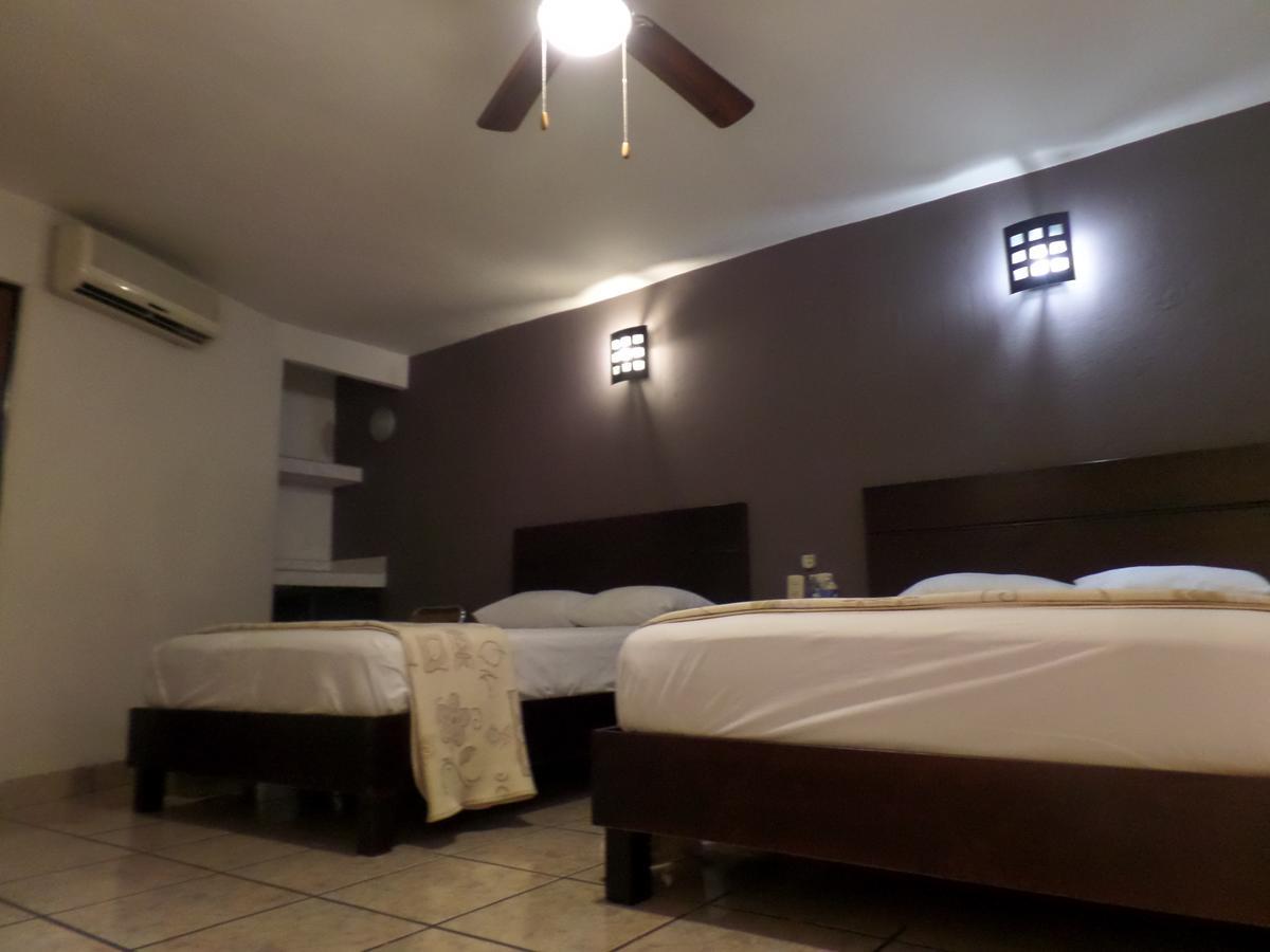 Uke Inn Hotel & Suites Xamaipak 툭스틀라 외부 사진